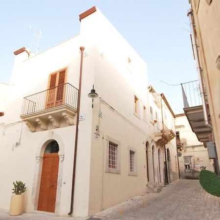 Hotel Novecento Scicli Luaran gambar