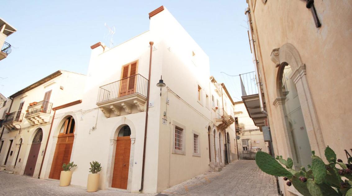 Hotel Novecento Scicli Luaran gambar